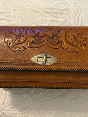 Vintage Hand-Tooled Leather shoulder bag in Brown and black